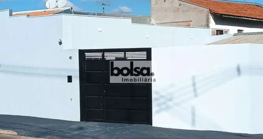 Casa para venda com 2 quartos | Parque São João | Próximo Rua Bernardino de Campos |  Bauru - SP