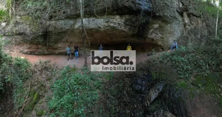 Fazenda à venda na Zona Rural, Echaporã