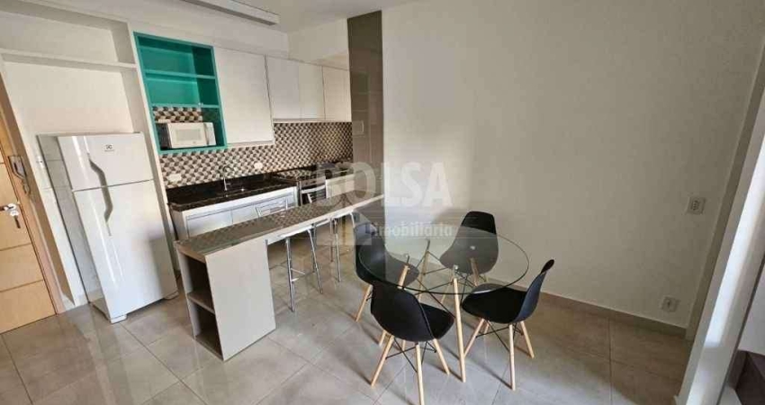 Lindo apartamento Mobiliádo , completíssimo em armários, ar condicionado , muito bem localizado