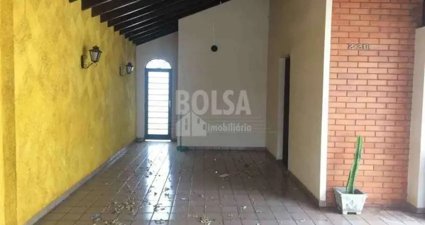 Casa com 3 quartos para alugar na Vila Mariana, Bauru 