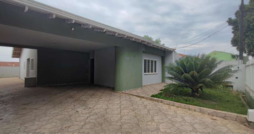 EXCELENTE CASA, AMPLA E BONITA NO JD. SABARà