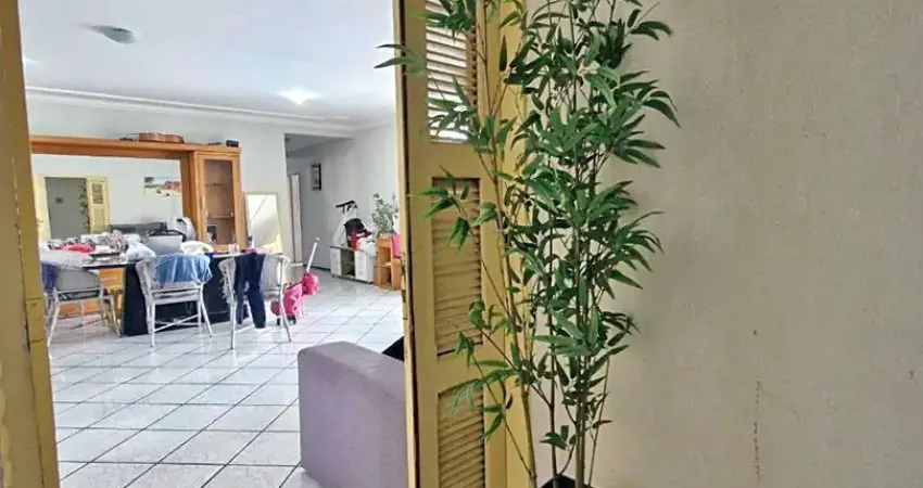 Vendo ampla casa com pontos comerciais para aluguel, casa com 6 dormitórios , toda avarandada