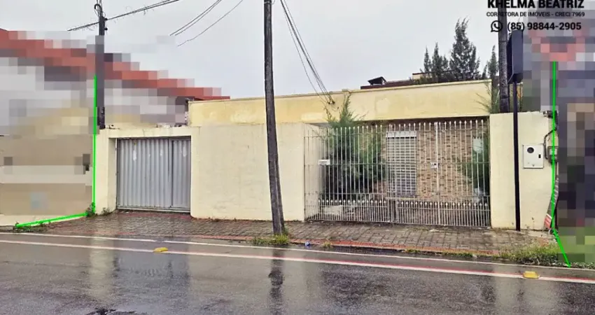 Vendo ampla casa solta com 3 quartos, ponto comercial e galpão