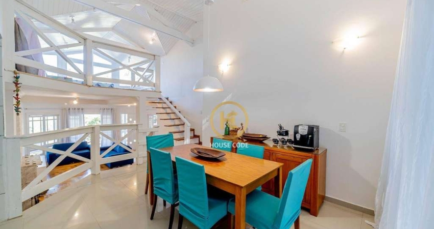 Casa com 3 Quartos (1 Suíte) à venda, 427 m² por R$ 1.205.000 - Condomínio Granja Carneiro Viana - Cotia - SP