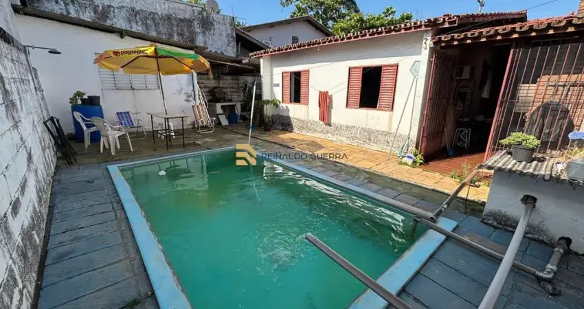 Vista verde ideal para reformar, 300m² terreno, 3 quartos suíte