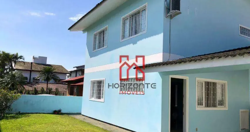 Casa com 6 dormitórios à venda, 216 m² por R$ 1.380.000,00 - Daniela - Florianópolis/SC