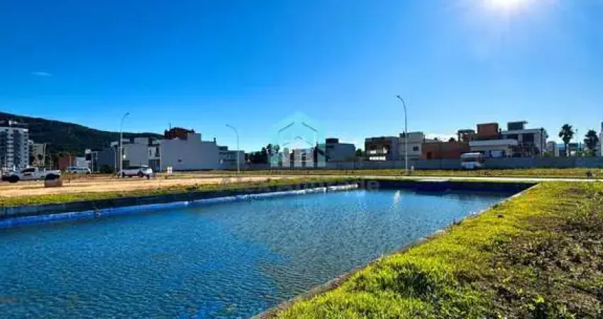 Lote à venda em Deltaville, Biguaçu: 150,5m² de área útil por R$250.000. Oportunidade única!