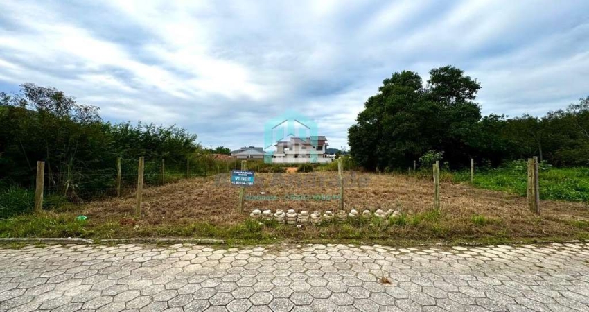 Terreno à venda no Centro de Antônio Carlos, 360m²