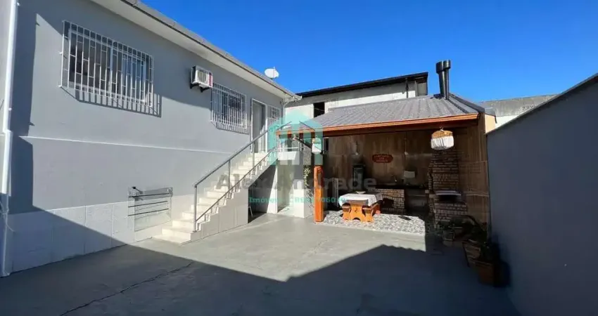 Casa à Venda em Serraria, São José: 3 Quartos, 150m², R$750mil