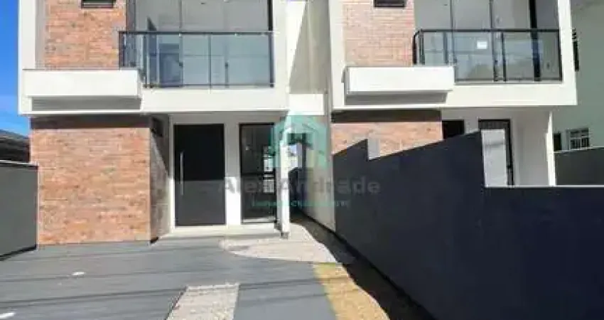 Casa Geminada à Venda em Areias, São José – 2 Suítes, 113m²