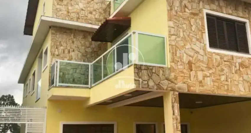 Imperdível! Sobrado de 480m² à Venda em São Caetano do Sul, com 4 Quartos, 2 Suítes, 1 Sala, 5 Banheiros e 6 Vagas