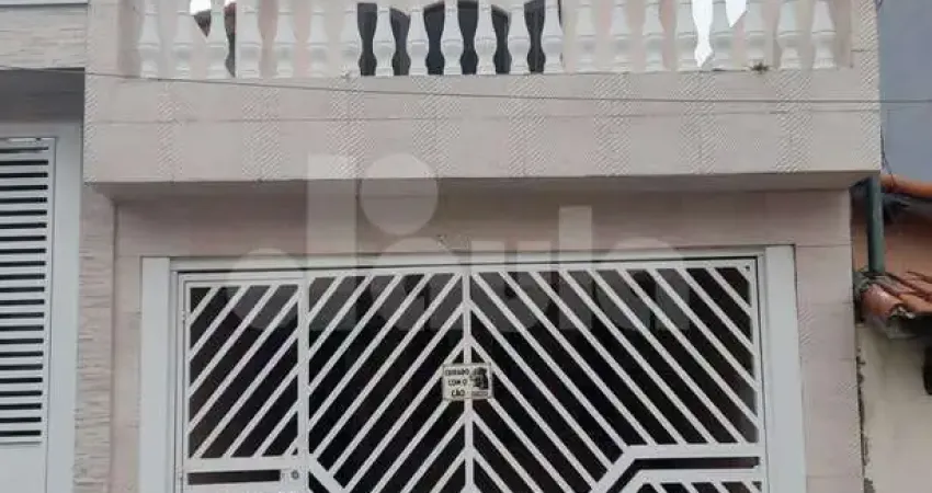 Sobrado a venda na Vila Scarpelli, 188m², com 3 dormitorios sendo 1 suite com varanda, espaço gourmet com churrasqueira e 2 vagas cobertas