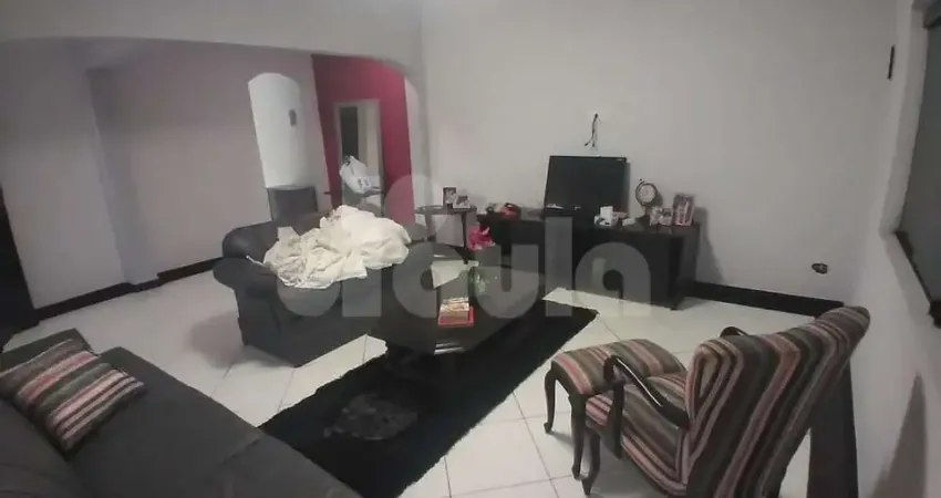 Sobrado residencial 225m², com 3 quartos sendo 2 suítes, 2 vagas, churrasqueira, na Vila Bela Vista em Santo André.