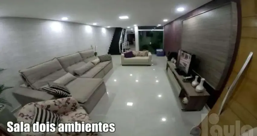 Sobrado à venda na Vila Assunção, Santo André-SP: 3 quartos, 1 suíte, 2 salas, 2 banheiros, 4 vagas, 250m²