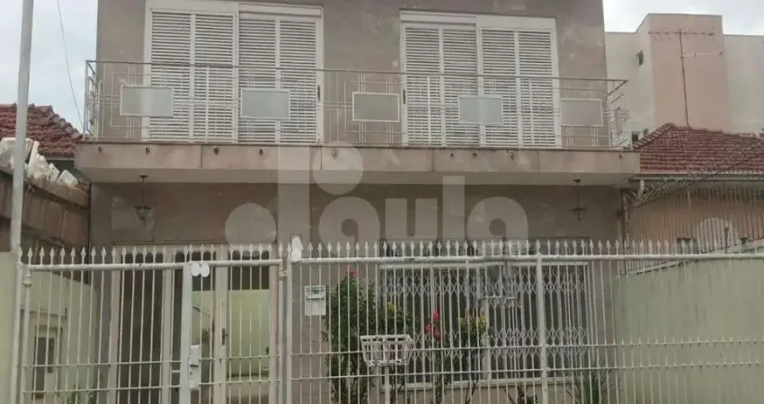 , com 3 quartos , sala , cozinha , área se serviço , 4 vagas