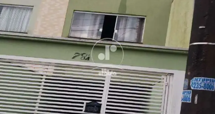 Jardim Progresso. Sobrado com 114m2, 3 quartos, sendo 1 suíte, 3 banheiros, quintal, 2 vagas de garagem.