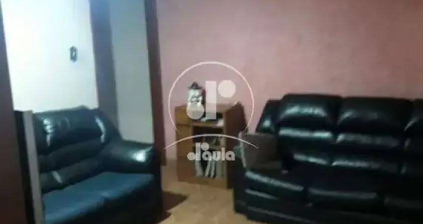 Sobrado a venda com 140m², 3 dormitórios, 1 suíte, 3 banheiros, edícula, 1 vaga, no Bairro Jardim Ipanema, Santo André/SP.