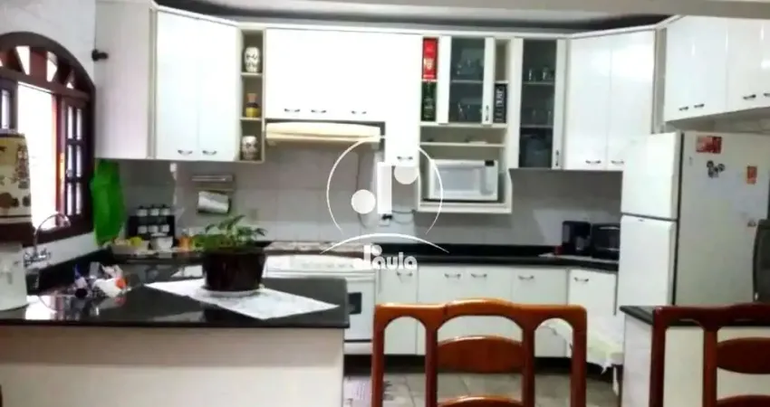 Casa à venda com 191m², com 3 dormitórios sendo 1 suíte e 3 vagas cobertas na Vila Valparaíso.