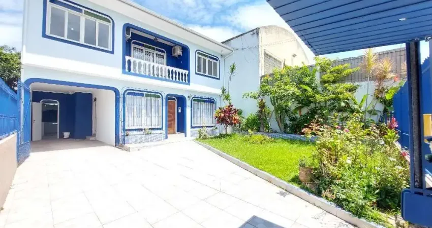 Excelente Casa 5 dormitório(s) em Canto - Florianópolis