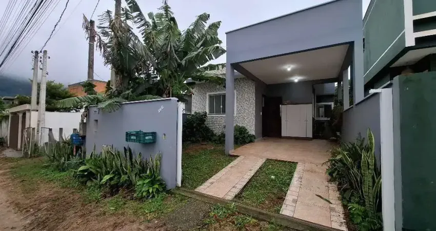 Excelente Casa 2 dormitório(s) em São João do Rio Vermelho - Florianópolis