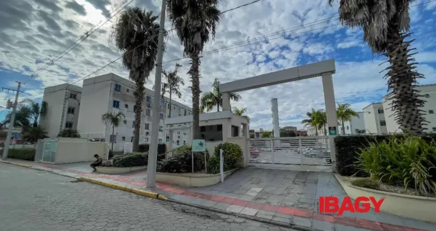 Apartamento com 2 quartos para alugar na Rua José Airton de Castro, 50, Roçado, São José