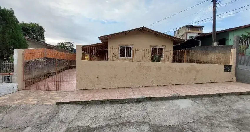 Casa com 4 quartos para alugar na dos Apostolos, 58, Caminho Novo, Palhoça