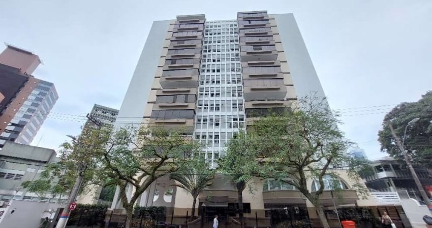 Excelente Apartamento 4 dormitório(s) em Centro - Florianópolis