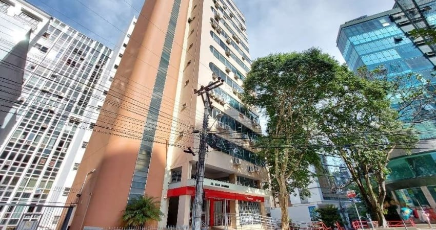 Oportunidade! Salas/Conjuntos em Centro - Florianópolis