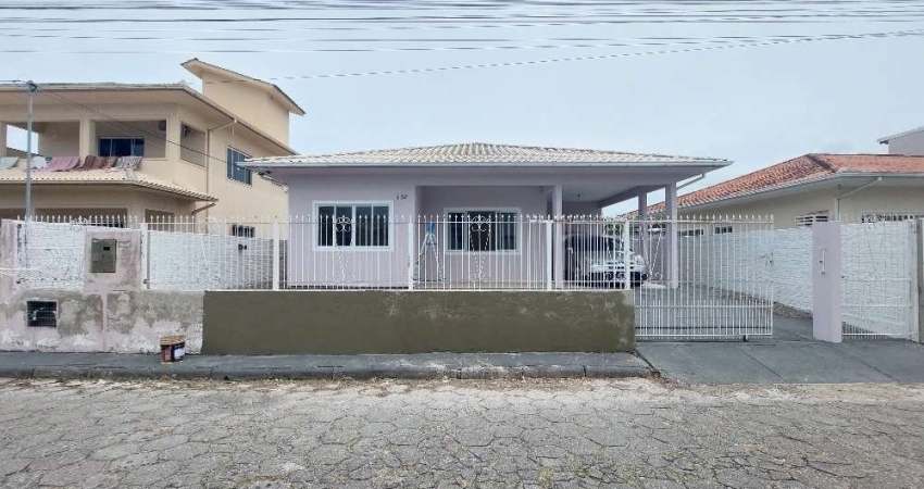Casa com 3 quartos para alugar na Rua Milton Luiz da Silva, 209, Centro, Palhoça