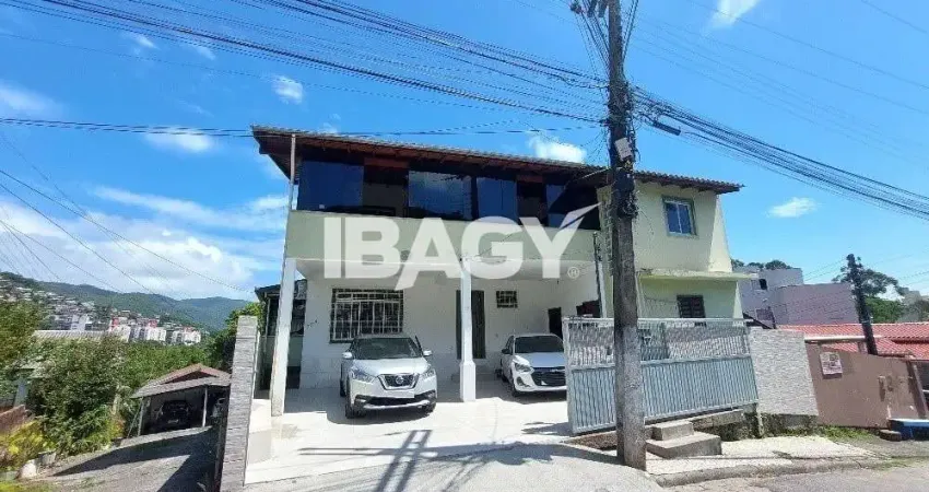 Excelente casa 1 dormitório(s) em saco grande - florianópolis