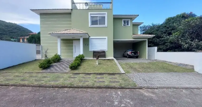 Excelente Casa em Condominio 3 dormitório(s) em Campeche - Florianópolis