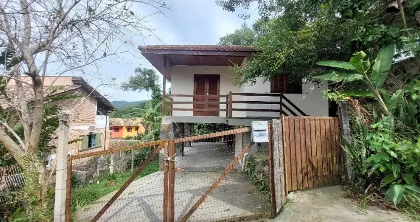 Excelente Casa 3 dormitório(s) em Lagoa da Conceição - Florianópolis