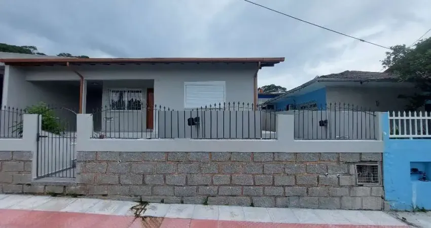 Casa com 3 quartos para alugar na Rua Poços de Caldas, 16, Centro, São José