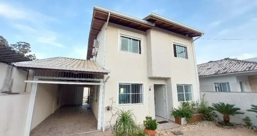Casa com 3 quartos para alugar na Rua Tupinambá, 543, Canto, Florianópolis
