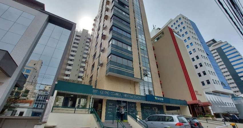 Oportunidade! Salas/Conjuntos em Centro - Florianópolis