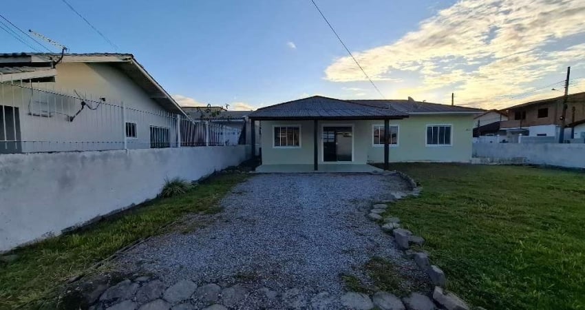 Excelente Casa 3 dormitório(s) em Barra do Aririú - Palhoça