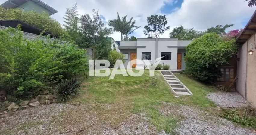 Excelente Casa 1 dormitório(s) em Trindade - Florianópolis