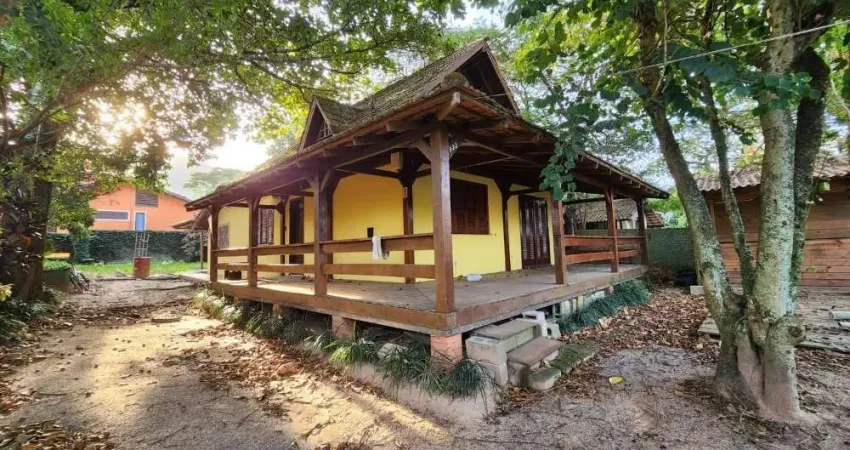 Casa com 4 quartos para alugar na Rua da Capela, 923, Campeche, Florianópolis