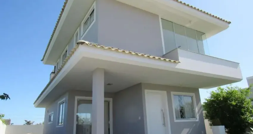 Excelente Casa 2 dormitório(s) em Carianos - Florianópolis