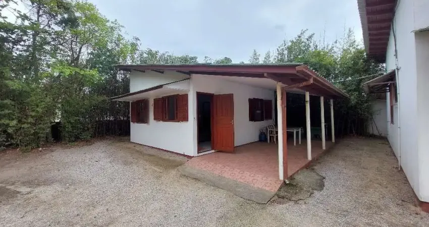 Excelente casa 2 dormitório(s) em campeche - florianópolis