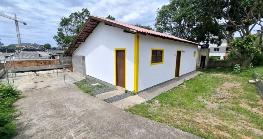 Casa com 3 quartos para alugar na Travessa Calêndula, 128, Ingleses do Rio Vermelho, Florianópolis