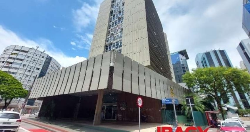 Oportunidade! Salas/Conjuntos em Centro - Florianópolis