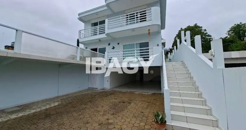 Excelente casa 4 dormitório(s) em ingleses do rio vermelho - florianópolis