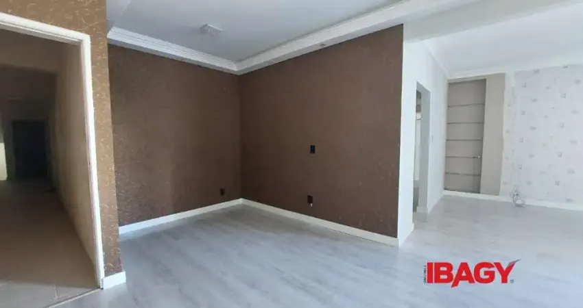Excelente Apartamento 2 dormitório(s) em Centro - Florianópolis