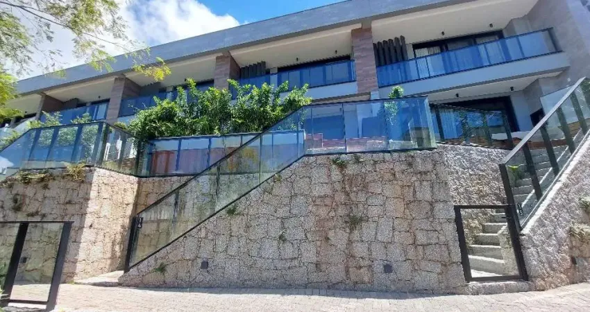 Excelente Casa em Condominio 3 dormitório(s) em Lagoa Da Conceição - FLORIANOPOLIS