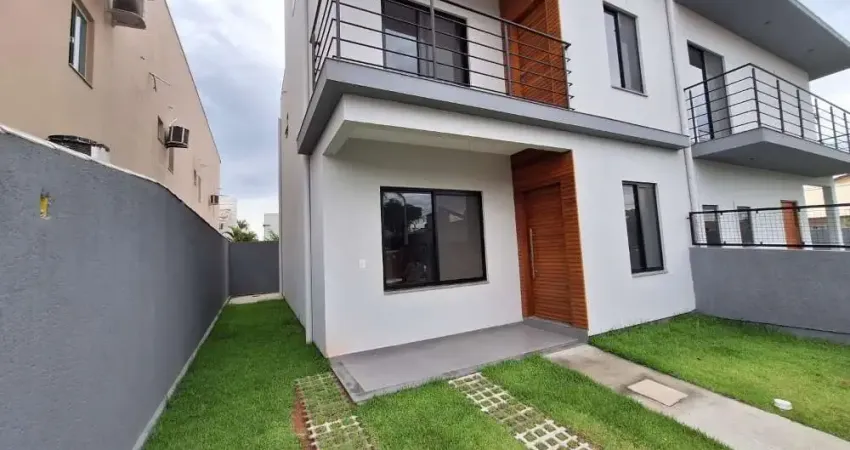 Casa com 3 quartos para alugar na Rua Maria Geraldina Ramos, 598, Carianos, Florianópolis