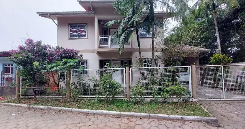 Excelente Apartamento 3 dormitório(s) em Barra do Aririú - Palhoça