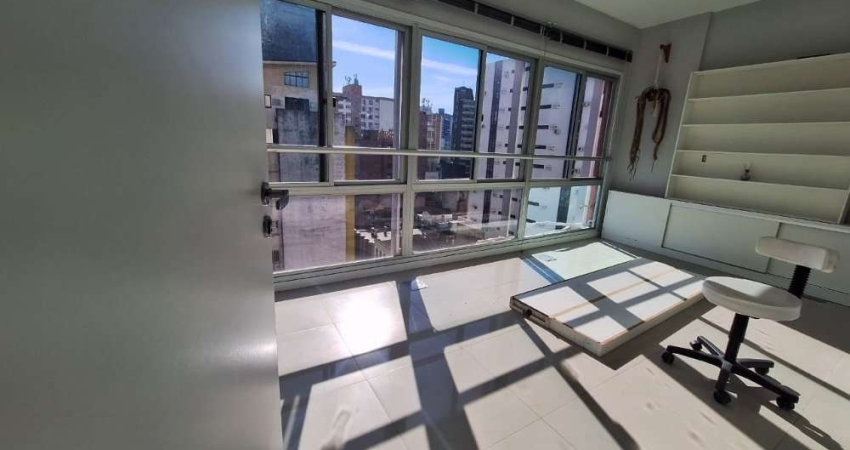 Oportunidade! Salas/Conjuntos em Centro - Florianópolis
