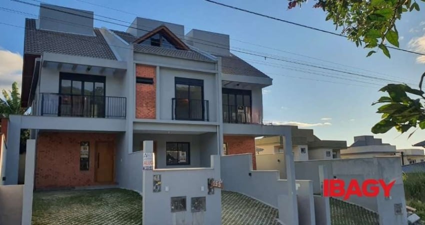 Excelente Casa 3 dormitório(s) em Campeche - FLORIANOPOLIS