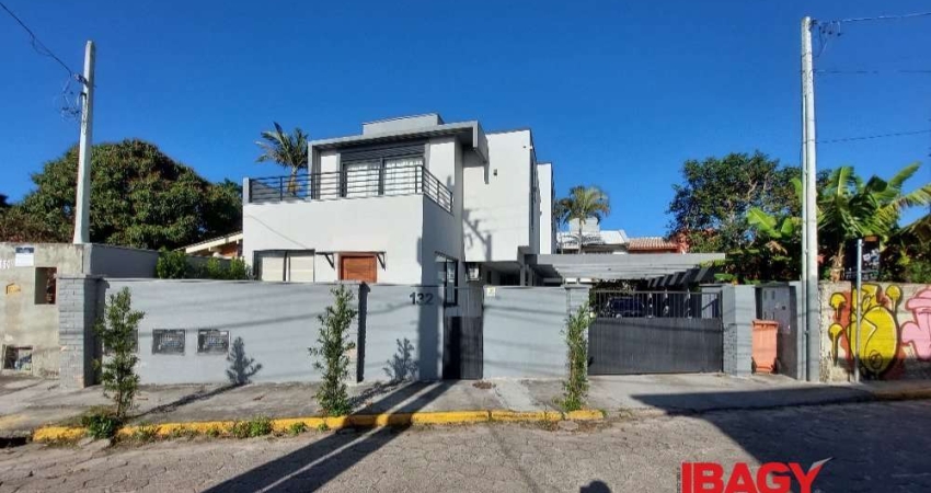 Apartamento com 2 quartos para alugar na LOMBA DO SABÃO, 132, Campeche, Florianópolis
